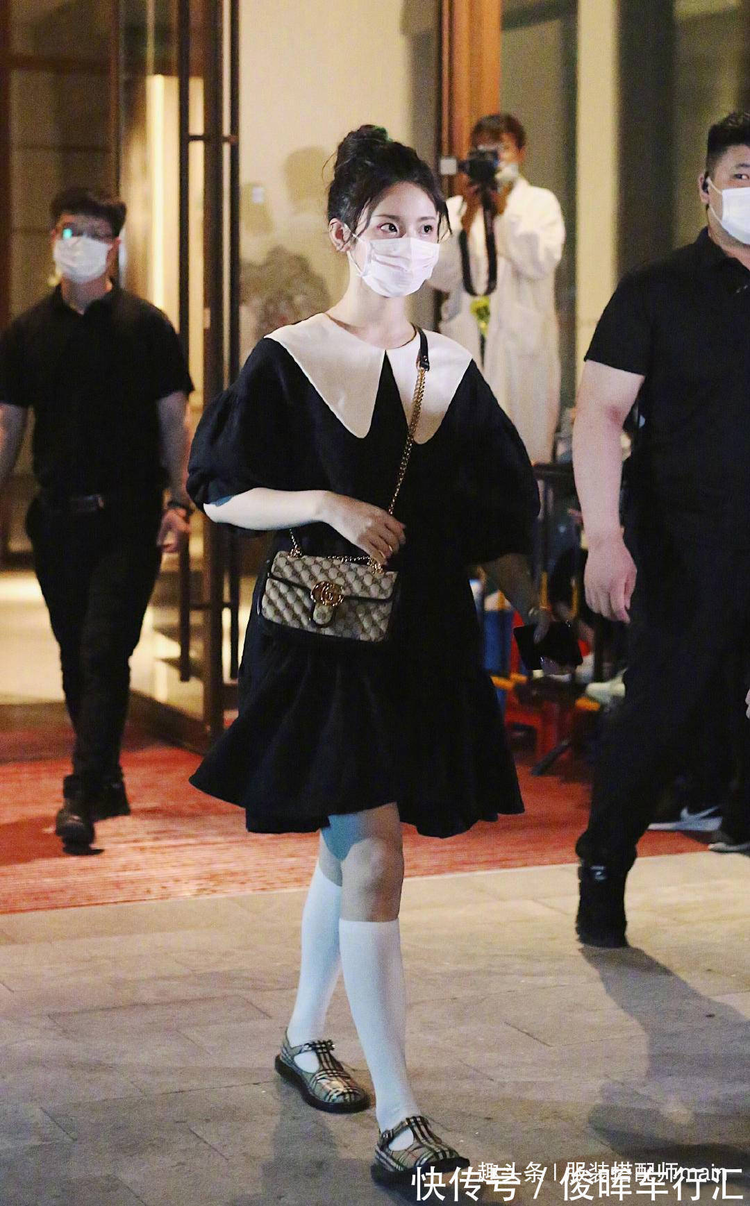 技巧 黑色连衣裙过时了?那是你不会穿!学会这7个技巧时髦显瘦又高级