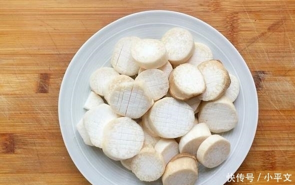 教用杏鲍菇做出鲍鱼既视感,口感外观像真鲍鱼,鲜嫩又肥美