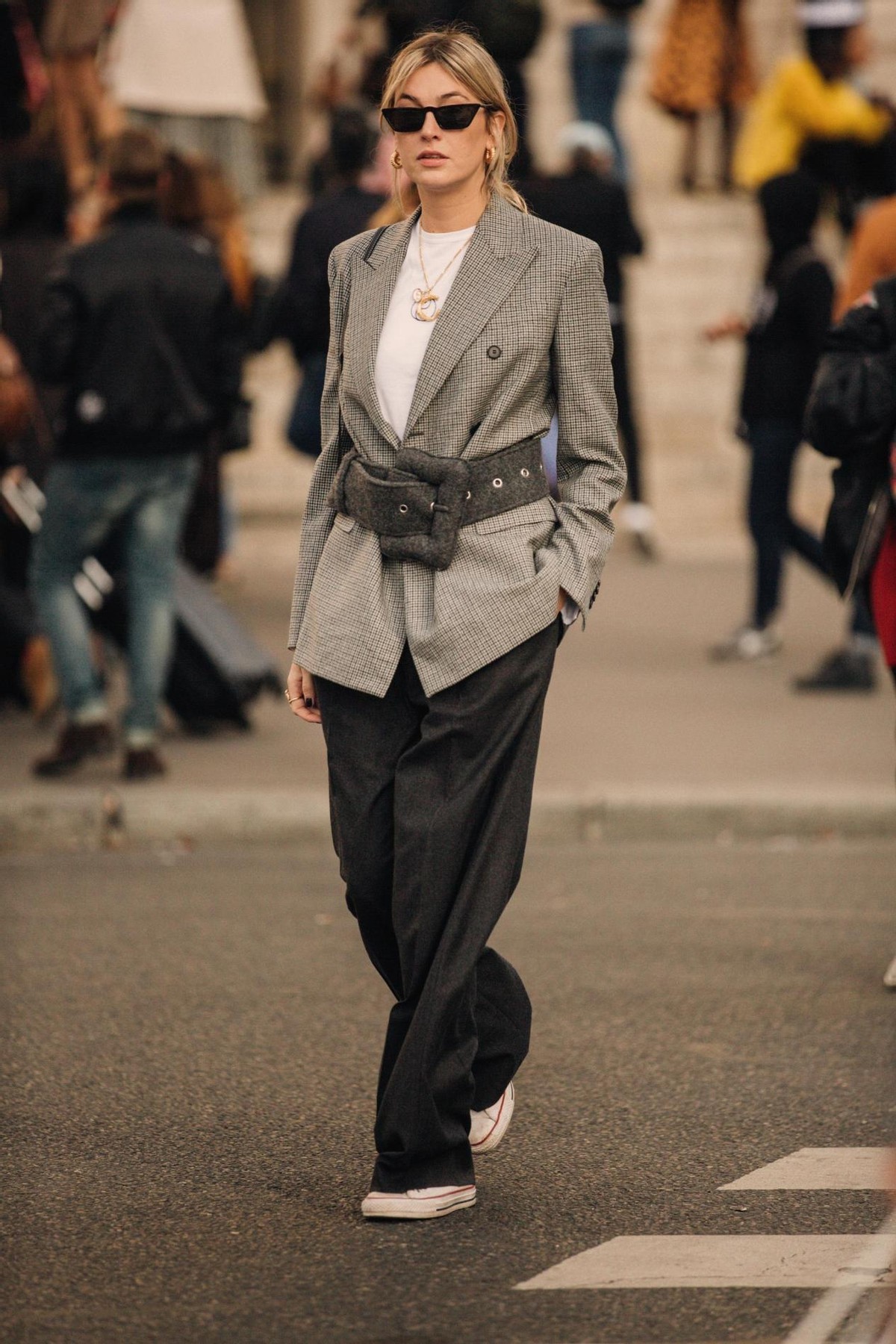 阔腿裤|法国街头穿搭分享,每套服装都有复古范,优雅女人味藏不住