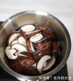 家常素菜菜谱,减脂必备,香菇炒青菜,简单美味营养,适合夏天