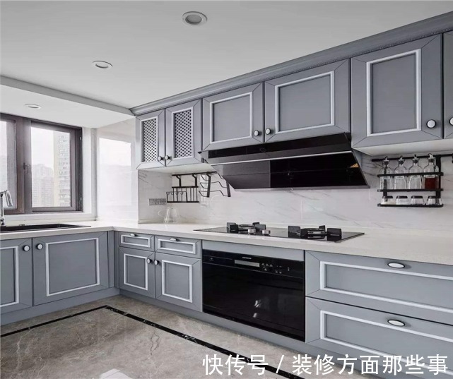 三居室|133平现代风三居室,灰色与白色相映衬,冷静沉着