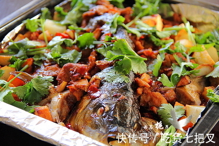 秋季吃鱼正当时——香辣烤鱼，营养更加丰富，味道更加鲜美