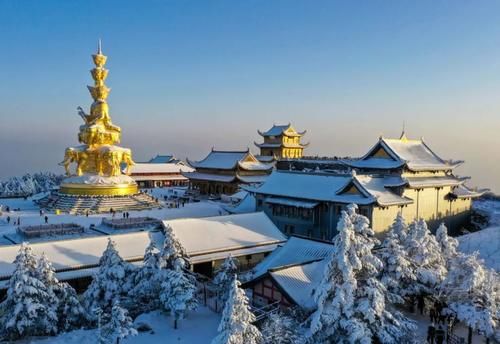 【新闻纪实】津门网李豫龙:峨眉“冬韵”