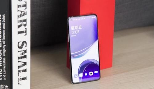 一加|对比华为Mate40，为什么一加8T更值得买？不仅是因为价格