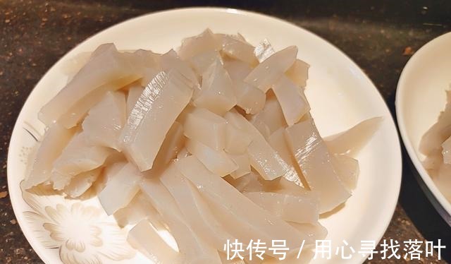 凉粉|用朋友送的红薯粉自制个凉粉,一次就成功了,又解锁了一个新技能!