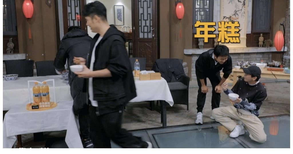 邓超给家人做biangbiang面，没放油泼辣子，孙俪激动发文秀恩爱