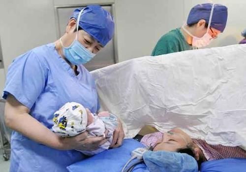 孩子|8斤4两的新生婴儿,被医生说偏重,到底多少体重才合适?