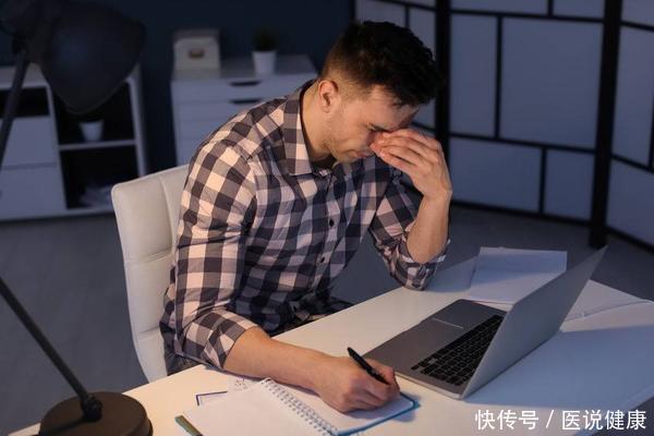 年轻人|为何年轻人睡眠质量差？医生直言：睡前少做3件事，睡眠会转好