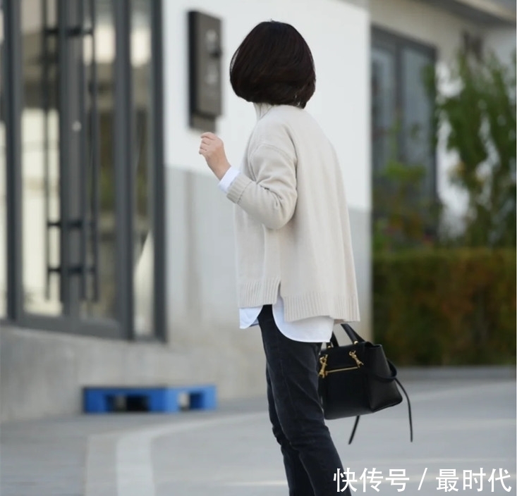 彩色 这才是50岁女人该有的“裤子”穿搭,时髦又体面,想不优雅都难