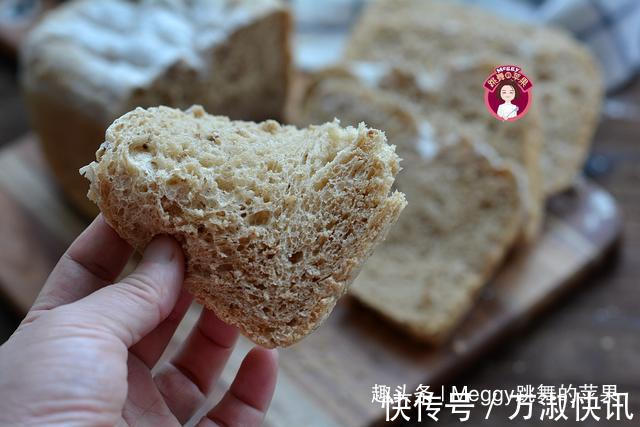 烤箱|用面包机做欧包,原来这么简单!只需加清水,外脆内嫩真地道!