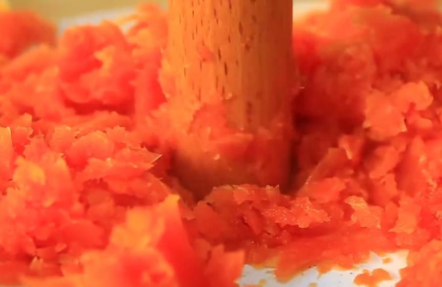 胡萝卜搭配菠菜,简单一做就变成了一道美味,鲜香美味,营养丰富