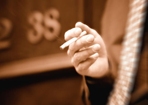 我为什么劝你别戒烟？吸烟其实有3大好处！最后一个大家都想拥有