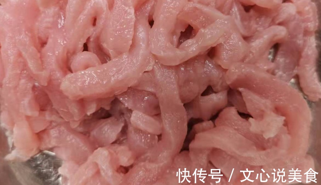 榨菜炒肉丝的经典做法，色香味俱全，这就是干饭人的下饭菜！