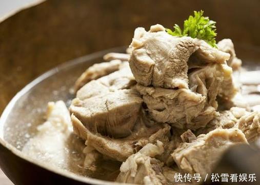  腥味|炖羊肉，两种调料不能放，不然羊肉腥味重，一锅汤和肉都毁了