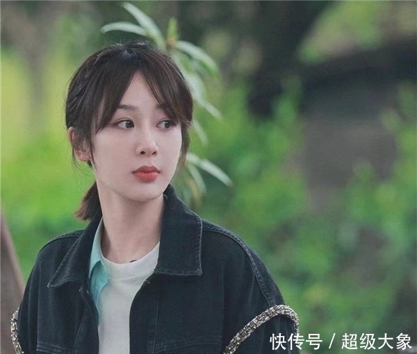 张艺兴 杨紫现身《向往的生活》,被张艺兴叫姐姐穿同款,在线辟谣绯闻