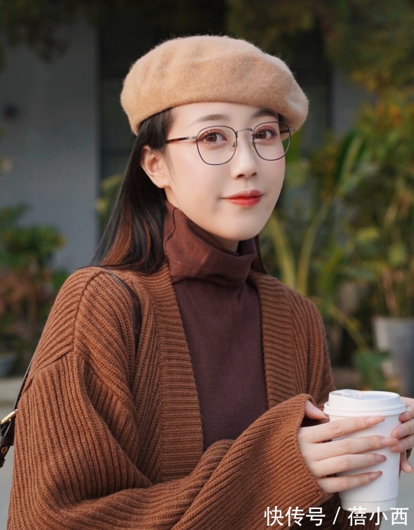 女人味|优雅的女人衣橱里必备“针织衫”,时髦!百搭!照着博主穿就对了