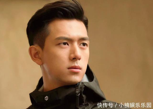 男士有这4个标志,很适合剪“背头”发型,轻熟又帅气