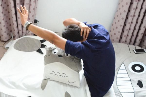 晨起后的坏习惯，正在慢慢“拖垮”你的肝，别