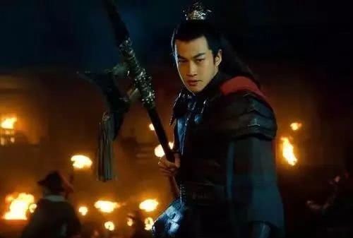 孙坚|吕布看似战力无双，历史上有人多次击败他