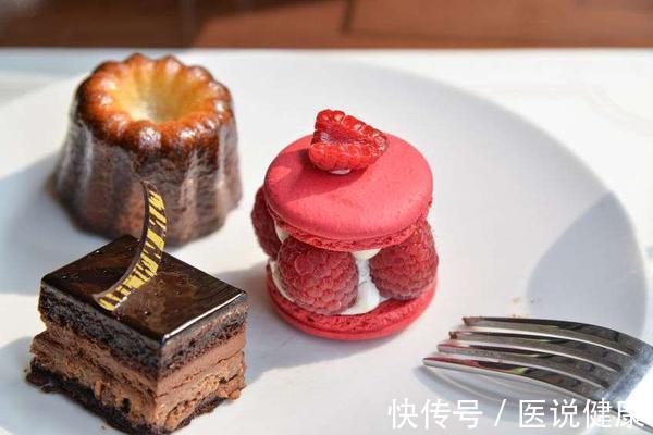 胰岛素|患有糖尿病后,该如何控制血糖?饮食注意这5点,或能稳定血糖