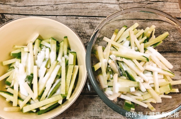 年老|腌萝卜干,第一步晒还是腌教你50年老方法,香脆可口,一年不坏