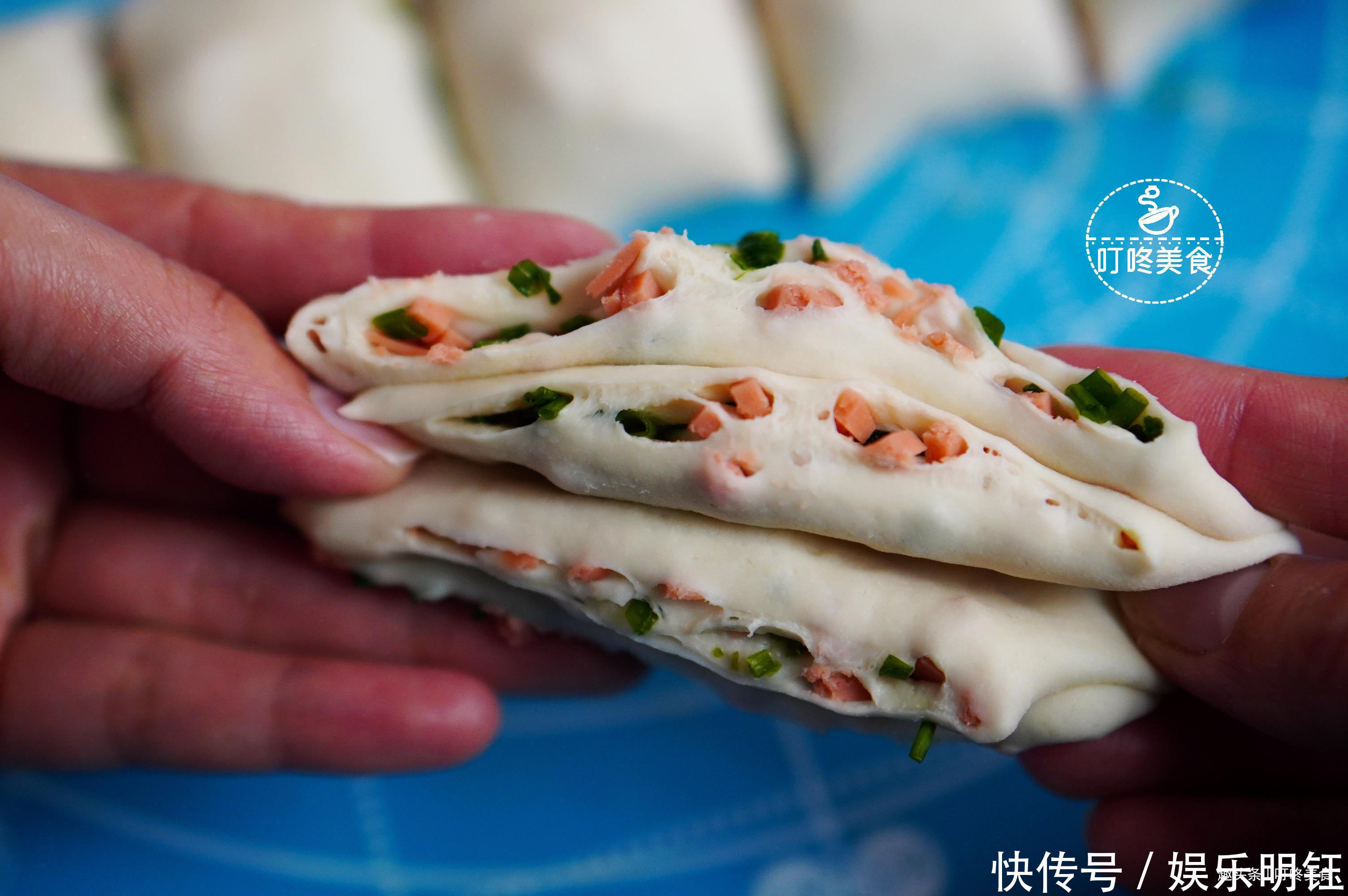 在家做面食,教你新吃法,一卷一蒸就上桌,比包子馒头香百倍