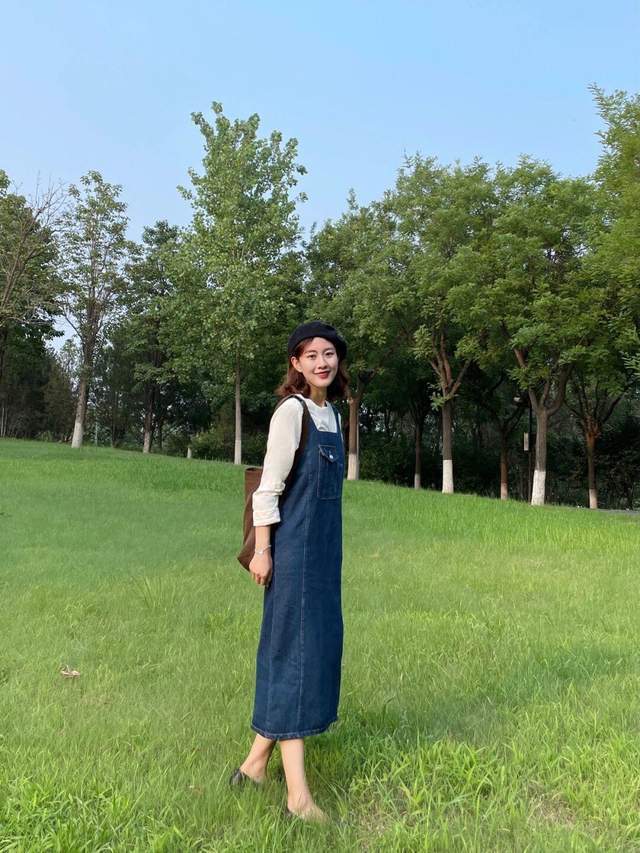 百褶裙|秋游怎么穿才高级?西装外套搭配百褶裙又飒又美,关键特别显气质