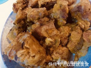 私房秘制红烧排骨,味道香浓,吃着过瘾,做法简单,两分钟就学会