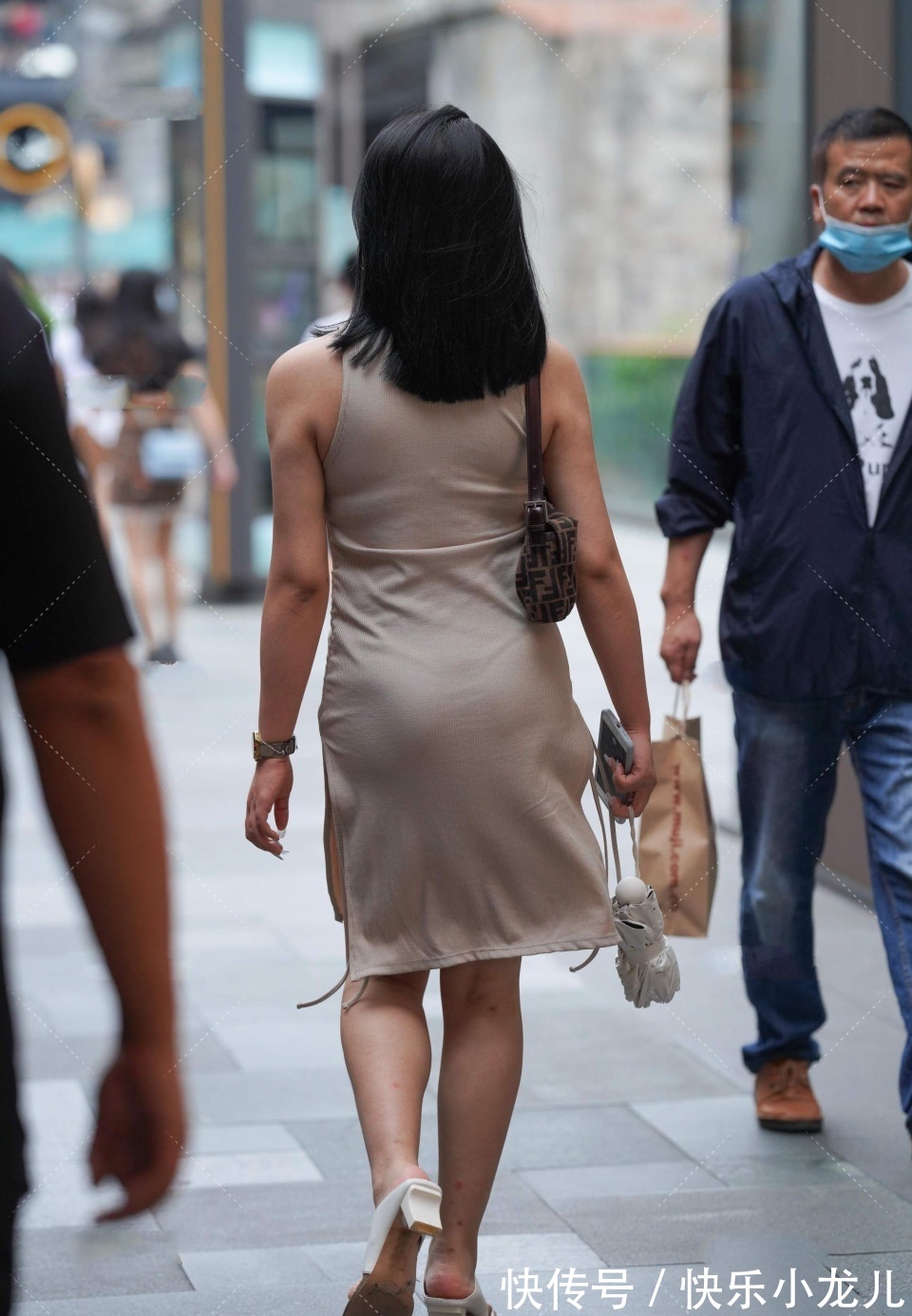 针织面料|出众的气质美女！看起来很优雅，我想我是没有机会追求她了