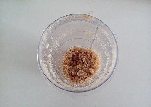 酸奶核桃蛋糕，简单易做，一样很滋润的感觉，入口即化