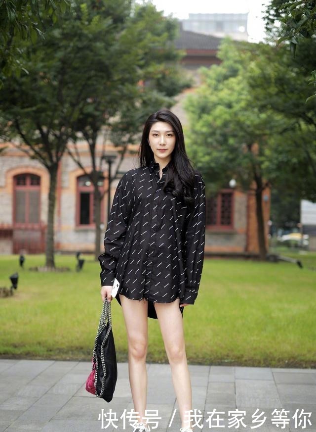 显瘦显白的穿搭归类总结来了，实穿效果一级棒，瘦身美白轻松搞定