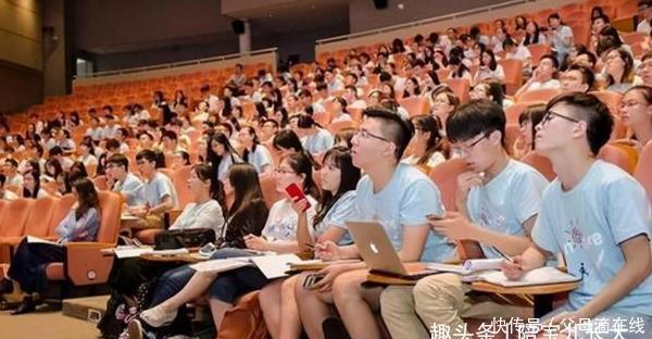 大一“上学期”的课结束，突然想回高三复读？这位同学遭遇了什么