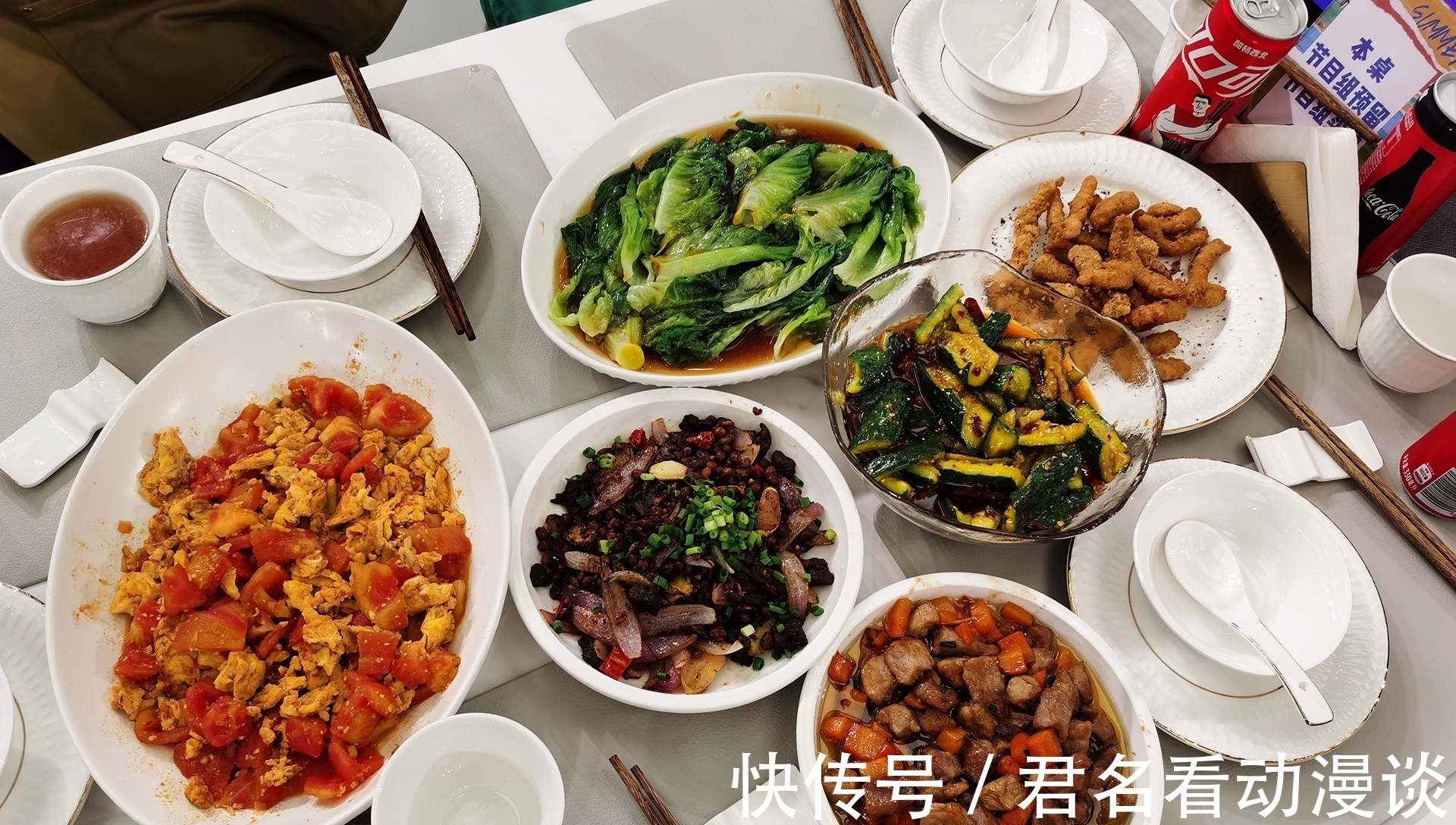 节目|4个厨房小白的《中餐厅》,要流量不要厨艺,节目重心是否偏离?