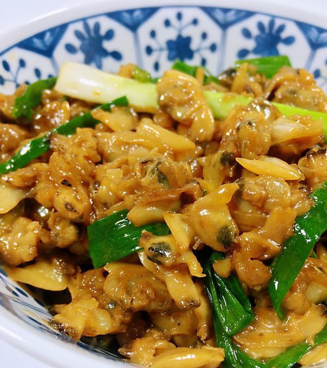 家常海鲜菜谱,爆炒葱香花甲肉,简单美味营养,吃不够,超级下饭