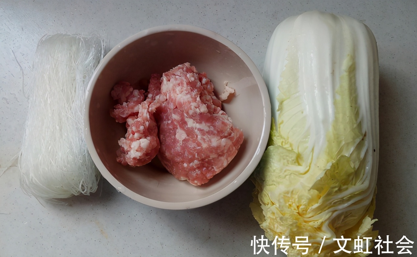 一道菜|在夏季受欢迎的一道菜,肉末粉丝蒸娃娃菜,少油少盐更健康