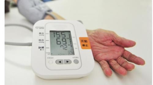 抗氧化剂|为何高血压越来越多？医生：服药时3个禁区要远离，否则血压爆表