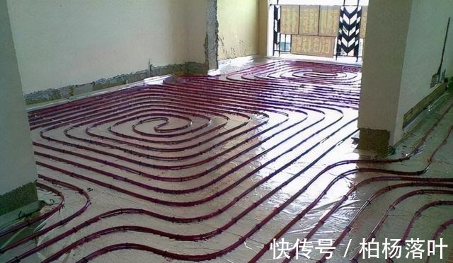 安装|地暖被扒掉,更多人开始装暖气片业主坦言,有4点地暖比不了