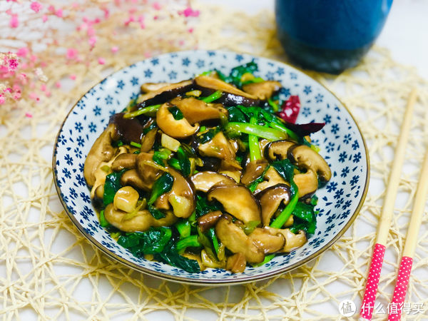 入冬以后，萝卜白菜靠边站，它才是“冬菜之王”，鲜嫩当季要常吃