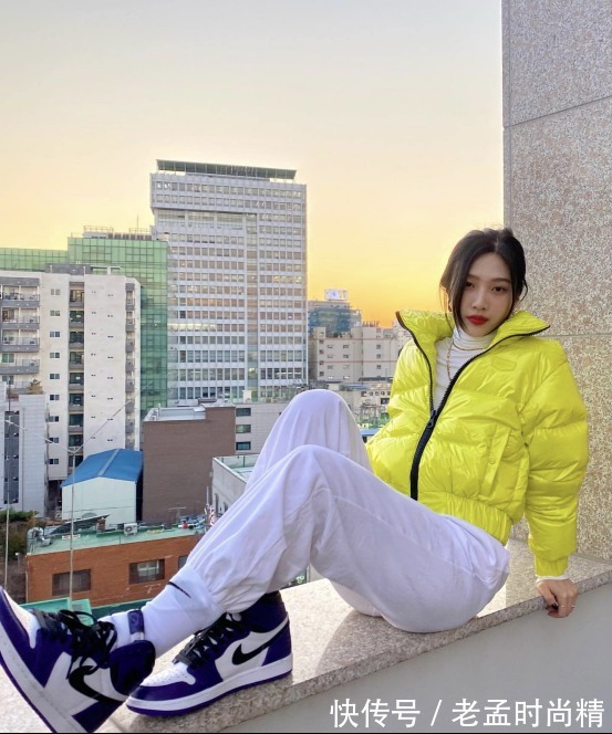 搭配|朴秀荣衣品真圈粉,羽绒服配休闲鞋时髦活力