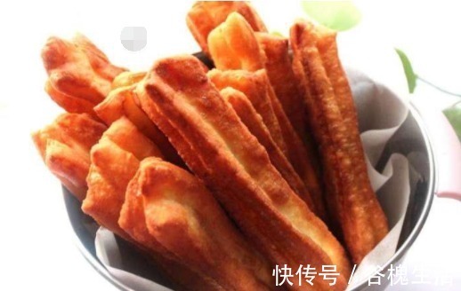 学会这样炸油条,你就可以开店了,外酥里嫩,太好吃