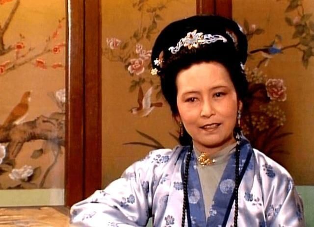 红楼梦|除了袭人,王夫人还给宝玉内定了另一个姨娘她是谁