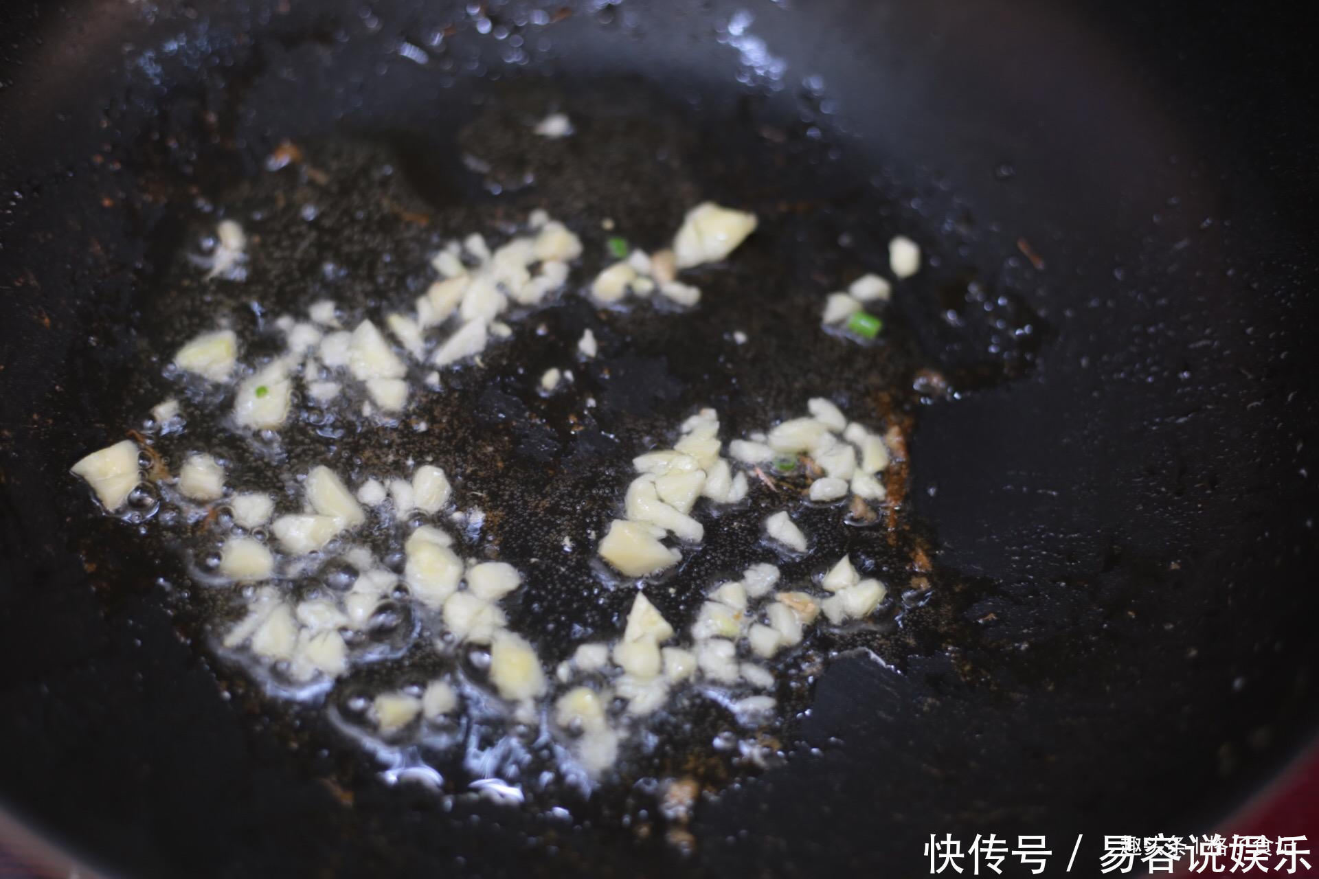 鱼香肉丝别总用猪肉,换成此肉,鲜嫩美味特下饭,米饭多吃2大碗