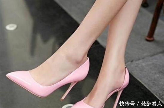 细高|尖头细高跟有着不同的美丽,简单中带着一丝温情品味
