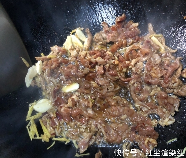 青椒肉丝，百吃不厌的家常下饭菜