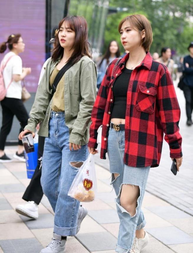 婀娜|气质清纯的小美女，阔腿裤搭配轻柔的上衣，身姿婀娜气质优雅不凡