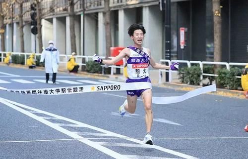 堪称垄断！Nike 跑鞋专业赛事上脚率竟高达百分之……