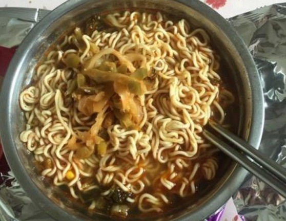 什么是泡面搭档最配的不是火腿肠,也不是卤蛋,而是不起眼的它