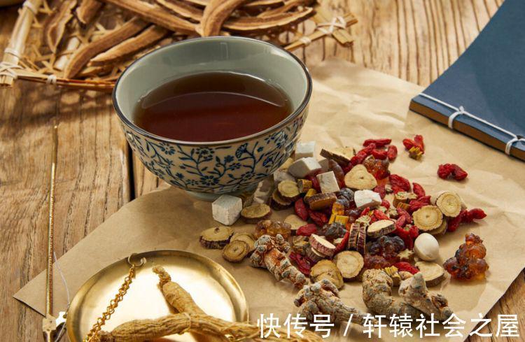 骨质疏松|97岁长寿老汉骨骼年龄仅50岁！秘诀不是常运动，而是这3件小事