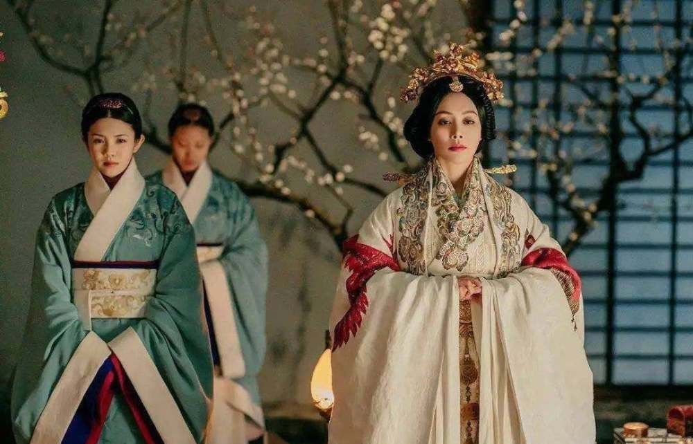 帝王|一位歌妓出身的贵妃,迷倒两朝帝王,写下一首无数男儿都羞愧的诗