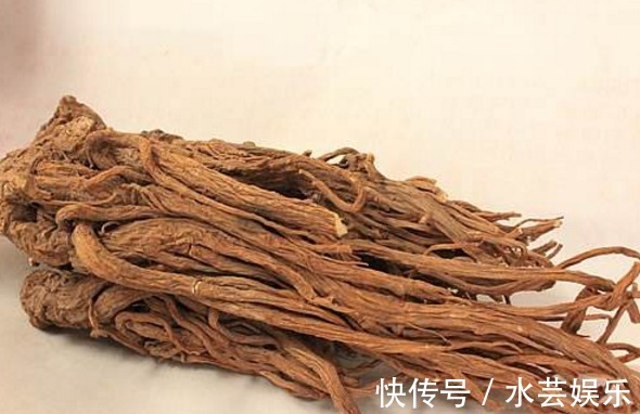 零食|女生来月经,2种食物当零食使劲吃,堪称“妇科圣药”